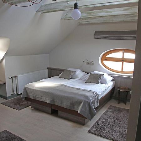 Portre Panzio Hotel คือแซก ภายนอก รูปภาพ