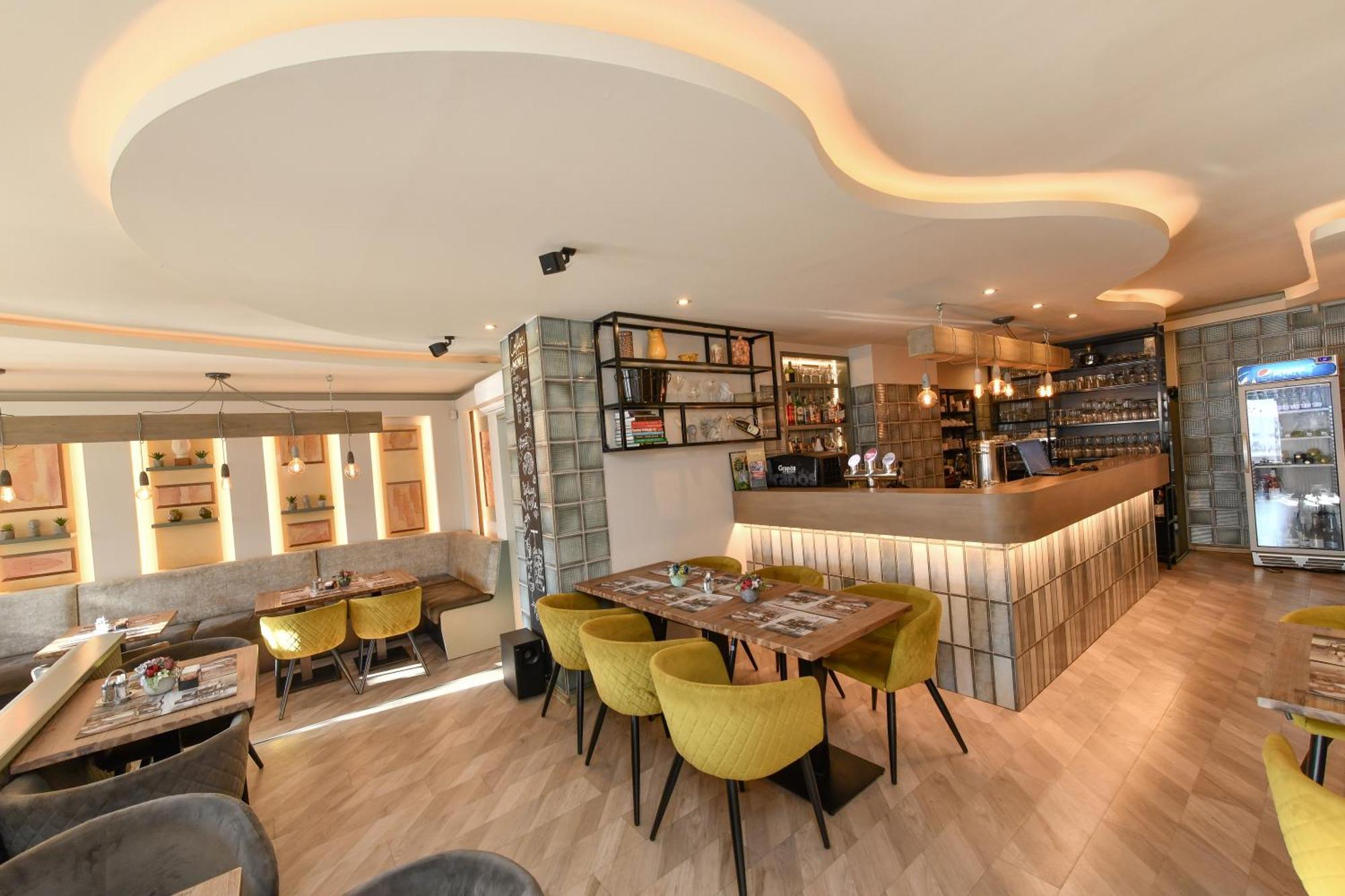 Portre Panzio Hotel คือแซก ภายนอก รูปภาพ