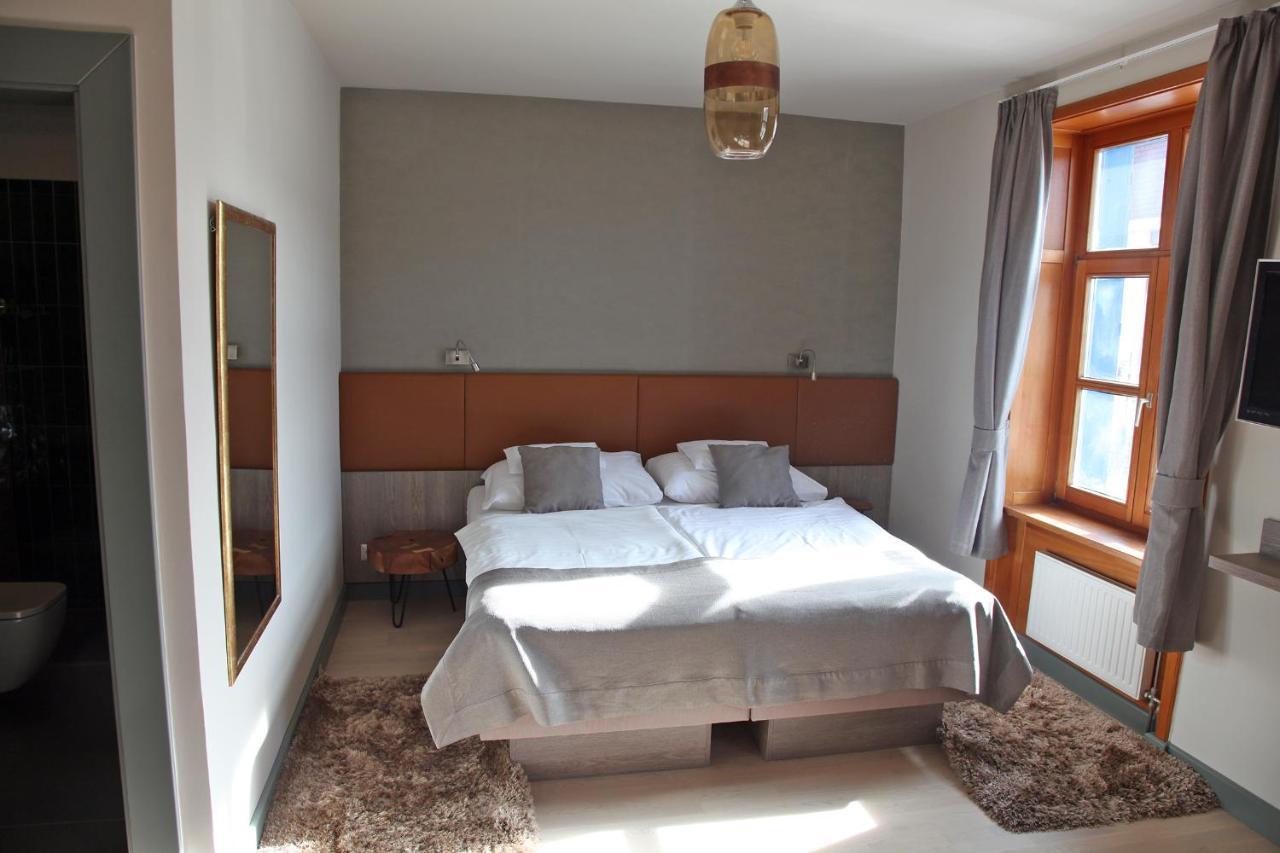 Portre Panzio Hotel คือแซก ภายนอก รูปภาพ
